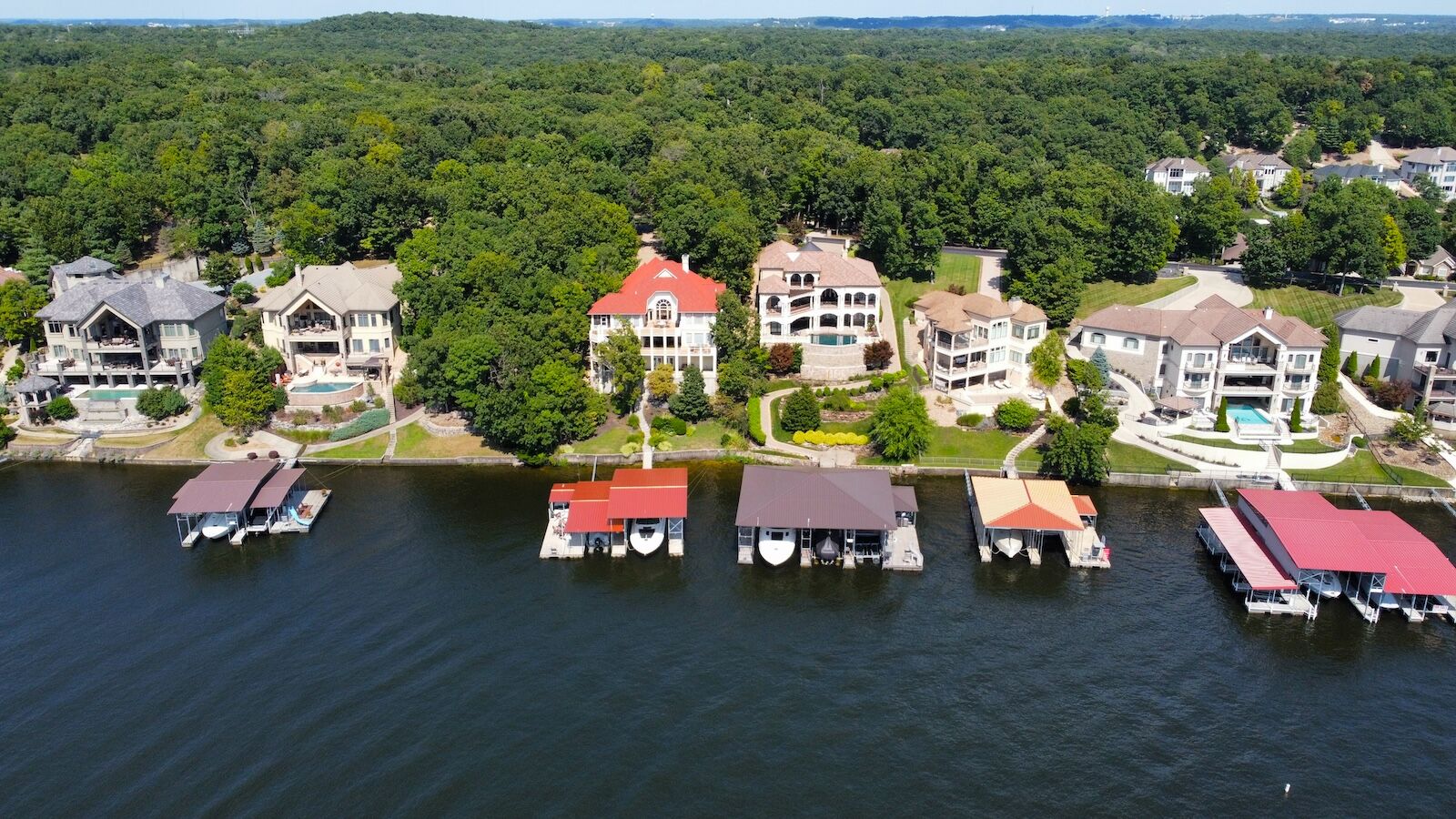 Aerial view of lakeside homes